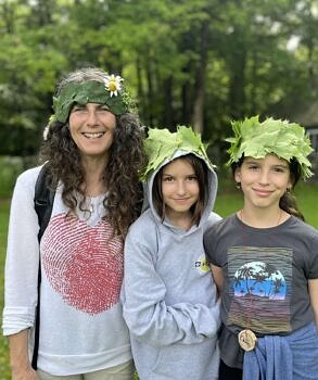 Leaf crowns: the hottest new summer style. (photo © Karen Rent)